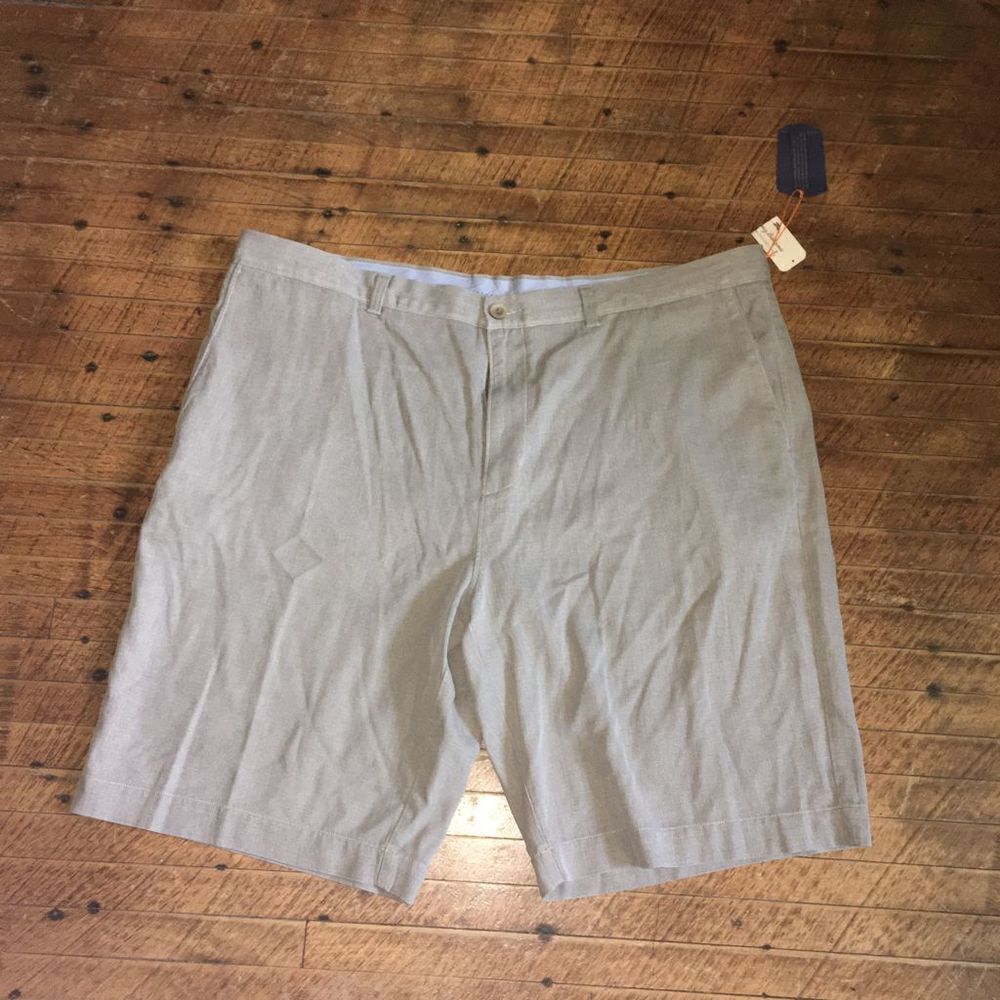 Tommy Bahama tan flat front size 42 shorts NWT